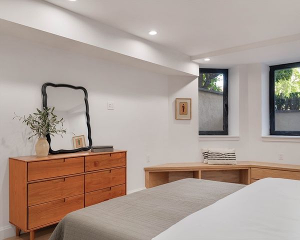 1618 Beacon 1, Brookline, MA 02446