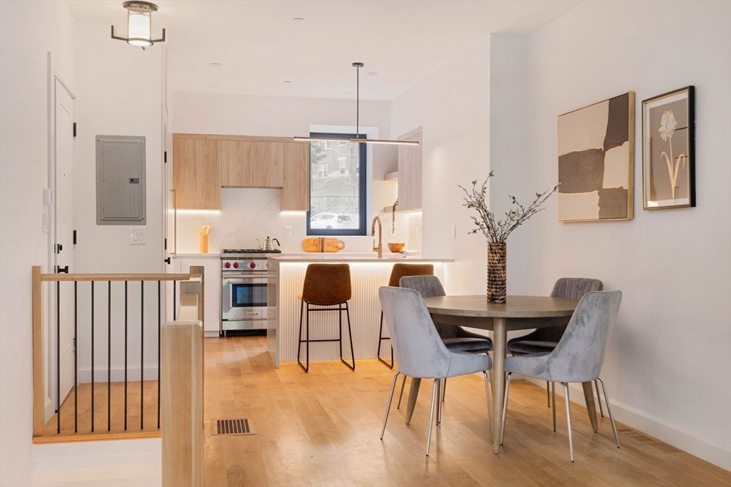 1618 Beacon 1, Brookline, MA 02446