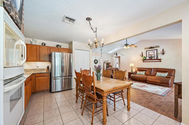 13721 86th Road N, West Palm Beach, FL 33412