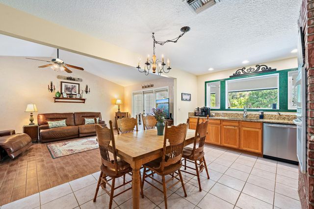 13721 86th Road N, West Palm Beach, FL 33412