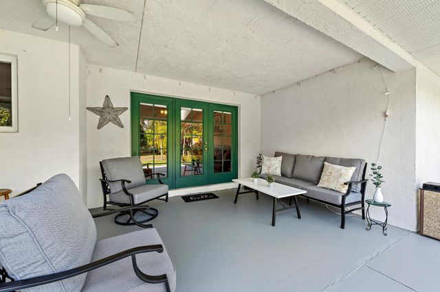 13721 86th Road N, West Palm Beach, FL 33412