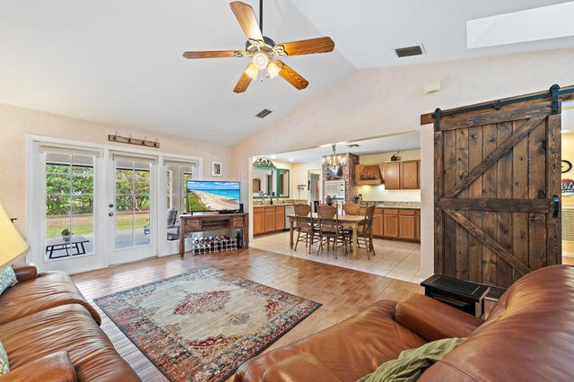 13721 86th Road N, West Palm Beach, FL 33412