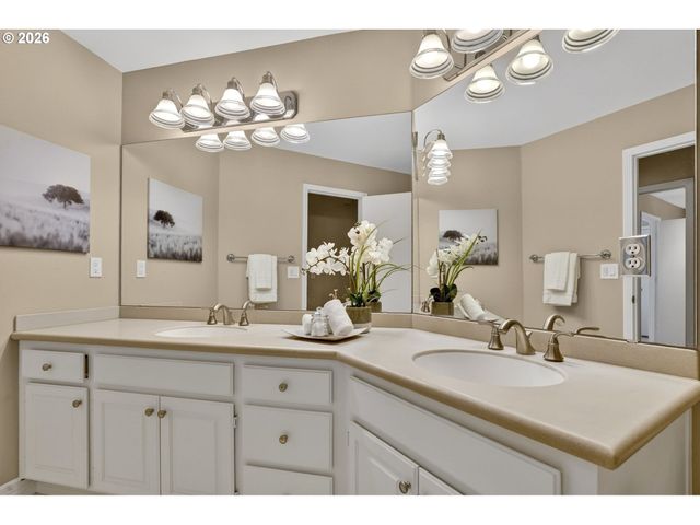 55 Nw 173RD Ave, Beaverton, OR 97006