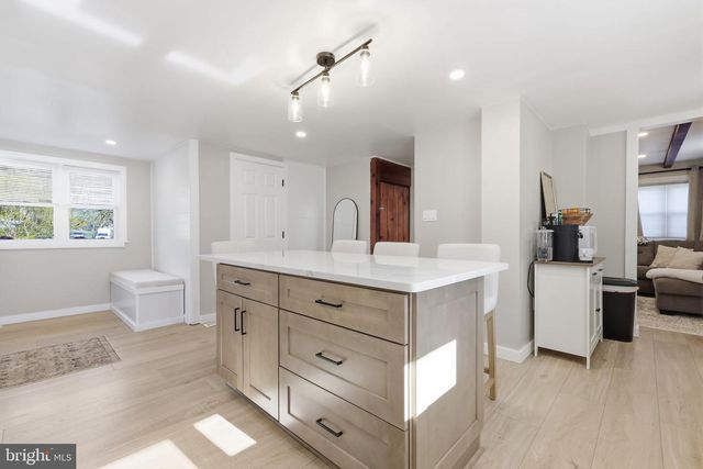 879 BRIDGETOWN PIKE, Langhorne, PA 19053