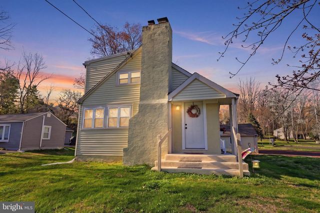 879 BRIDGETOWN PIKE, Langhorne, PA 19053