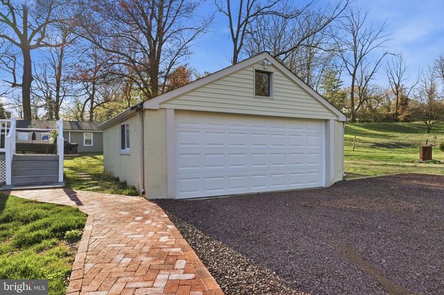 879 BRIDGETOWN PIKE, Langhorne, PA 19053