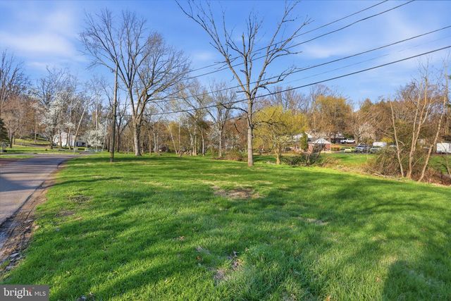 879 BRIDGETOWN PIKE, Langhorne, PA 19053