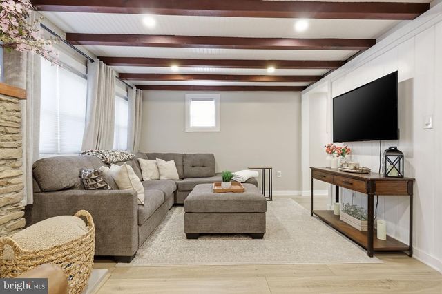 879 BRIDGETOWN PIKE, Langhorne, PA 19053