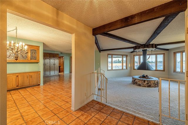 19459 Shasta Road, Apple Valley, CA 92307