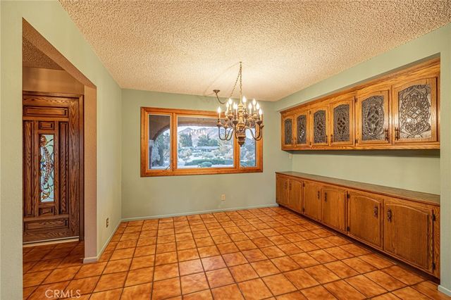 19459 Shasta Road, Apple Valley, CA 92307