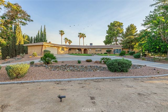 19459 Shasta Road, Apple Valley, CA 92307