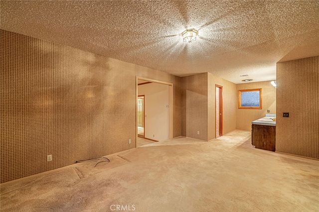 19459 Shasta Road, Apple Valley, CA 92307
