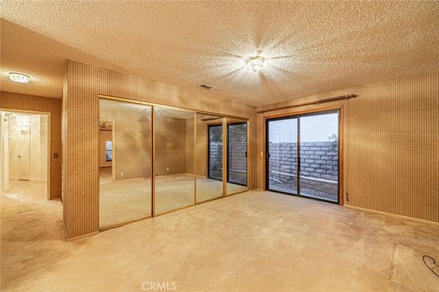 19459 Shasta Road, Apple Valley, CA 92307
