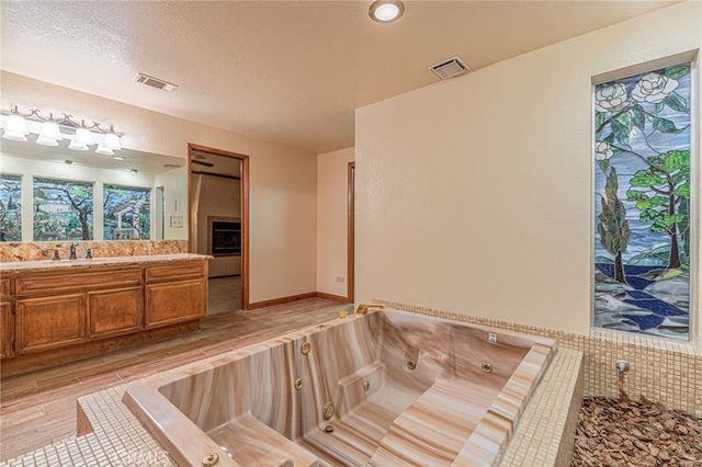 19459 Shasta Road, Apple Valley, CA 92307