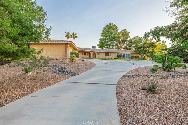 19459 Shasta Road, Apple Valley, CA 92307