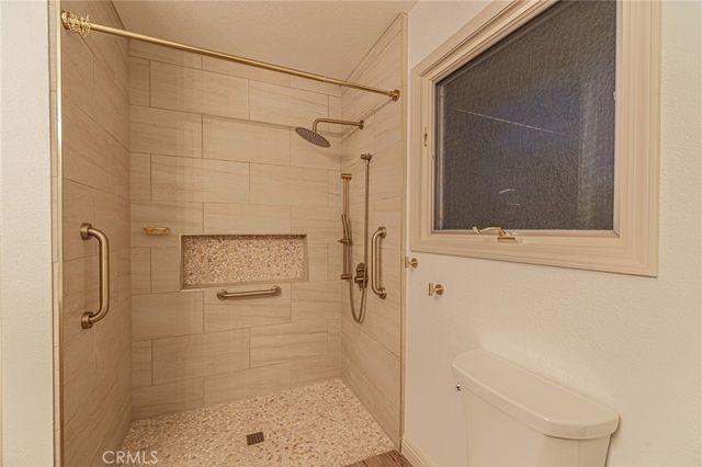 19459 Shasta Road, Apple Valley, CA 92307