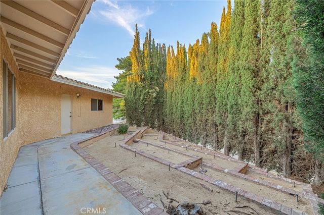 19459 Shasta Road, Apple Valley, CA 92307