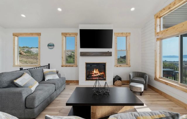 3042 S CHUKAR DR, Garden City, UT 84028