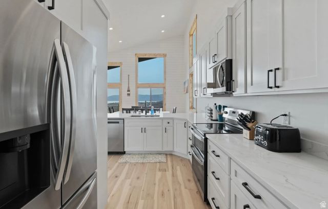 3042 S CHUKAR DR, Garden City, UT 84028