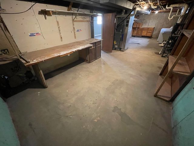 937 N Wood Avenue, Griffith, IN 46319