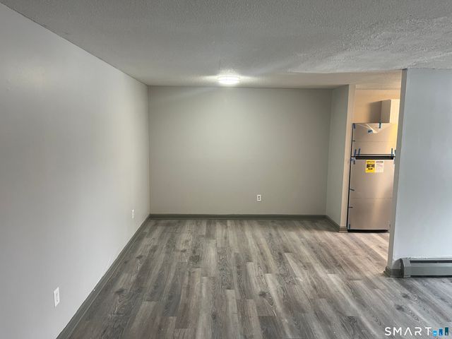 32 Cook Avenue B21, Meriden, CT 06451