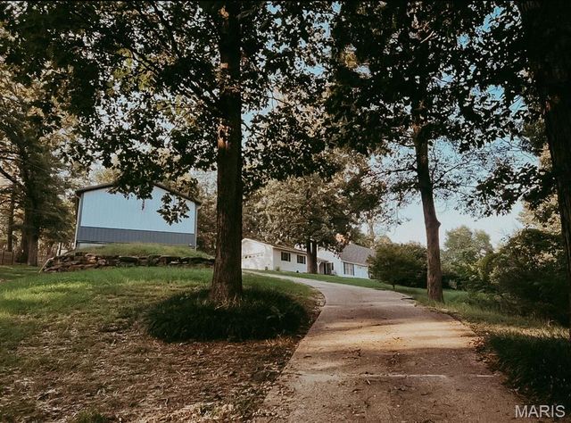 16747 Chalk Bluff Trail, Dexter, MO 63841