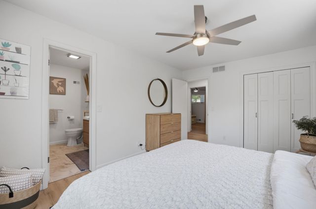 145 S Pinecrest Ave, Wichita, KS 67218