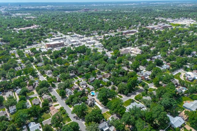145 S Pinecrest Ave, Wichita, KS 67218