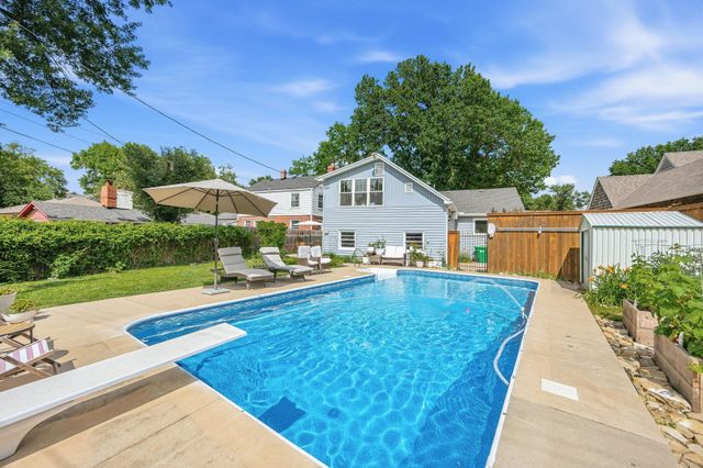 145 S Pinecrest Ave, Wichita, KS 67218