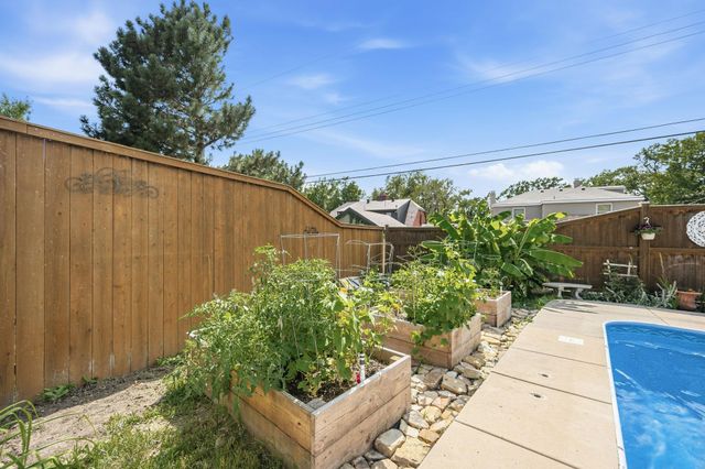 145 S Pinecrest Ave, Wichita, KS 67218