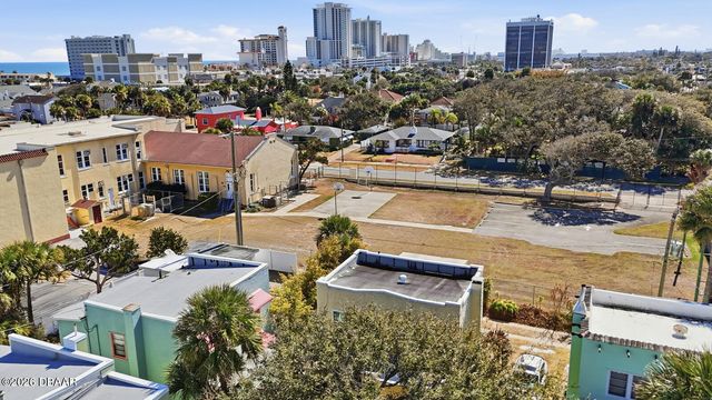 7 Clarendon Court, Daytona Beach, FL 32118