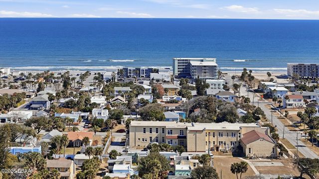 7 Clarendon Court, Daytona Beach, FL 32118