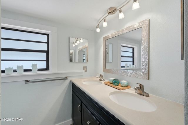 7 Clarendon Court, Daytona Beach, FL 32118