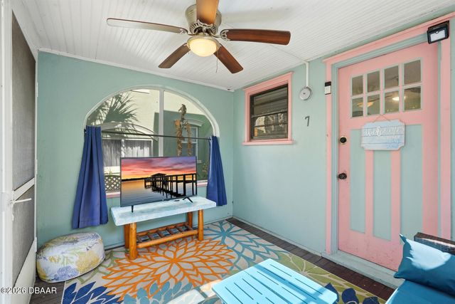 7 Clarendon Court, Daytona Beach, FL 32118