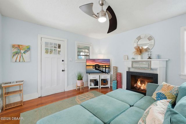 7 Clarendon Court, Daytona Beach, FL 32118