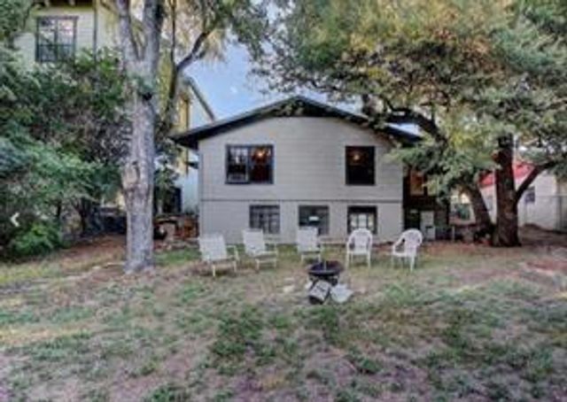 909 Duncan LN A, Austin, TX 78705