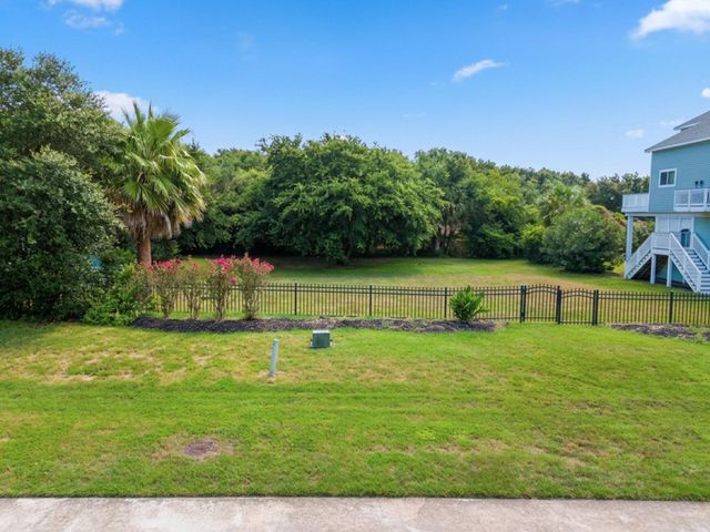 3435 Eckert Drive, Galveston, TX 77554
