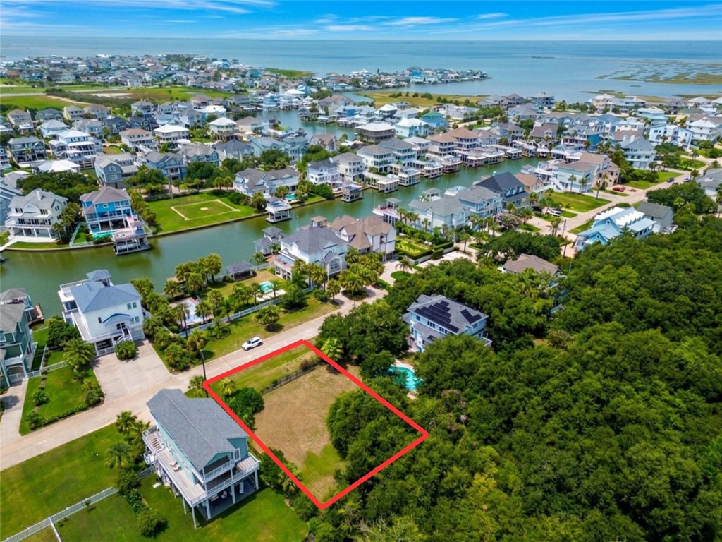3435 Eckert Drive, Galveston, TX 77554