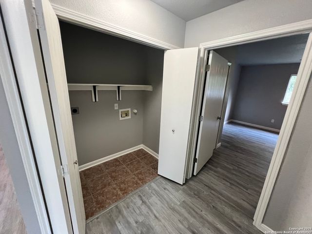 247 Iroquois, San Antonio, TX 78211