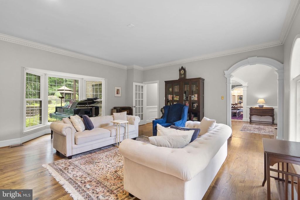 Image 13 of property listing at 650 BRYANTS NURSERY RD, Silver Spring, MD 20905