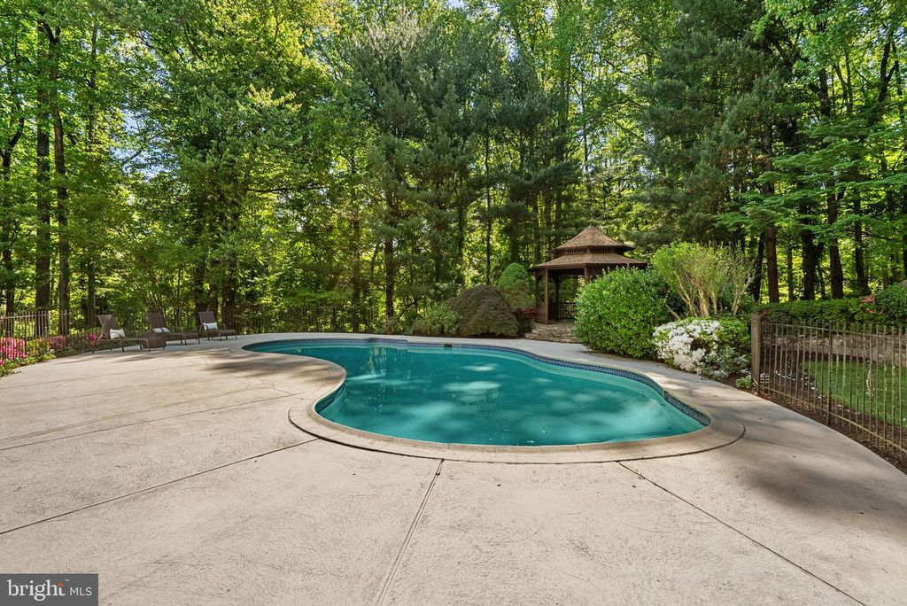 Image 34 of property listing at 650 BRYANTS NURSERY RD, Silver Spring, MD 20905