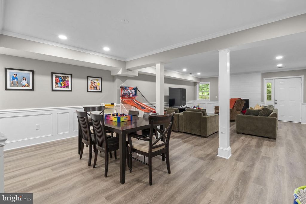 Image 70 of property listing at 650 BRYANTS NURSERY RD, Silver Spring, MD 20905