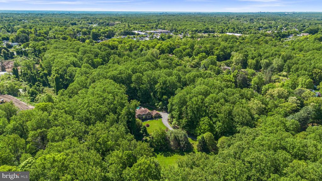Image 9 of property listing at 650 BRYANTS NURSERY RD, Silver Spring, MD 20905