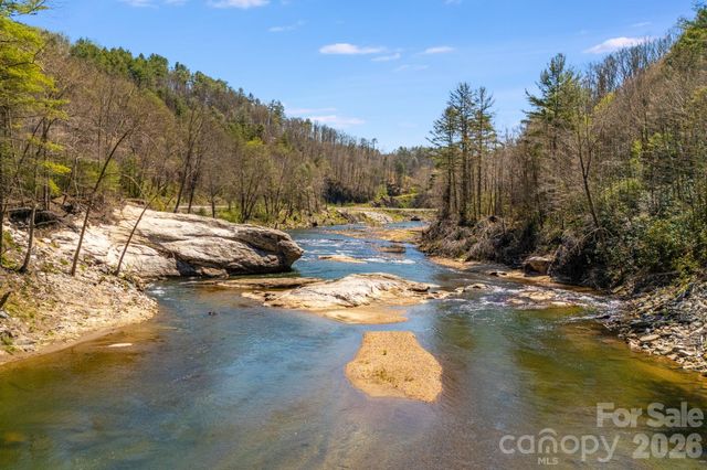 4530 Double Island Road, Green Mountain, NC 28740