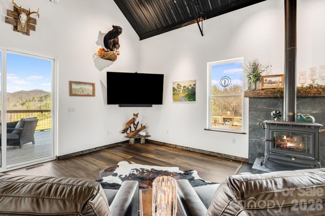 4530 Double Island Road, Green Mountain, NC 28740