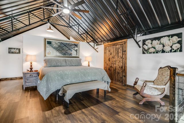 4530 Double Island Road, Green Mountain, NC 28740