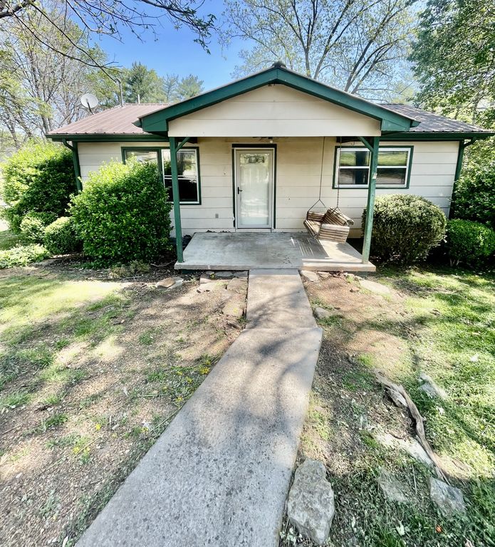 137 Kenmore Ave, Winchester, TN 37398