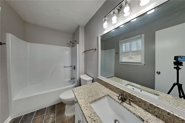 304 Winchester Way, Woodstock, GA 30188