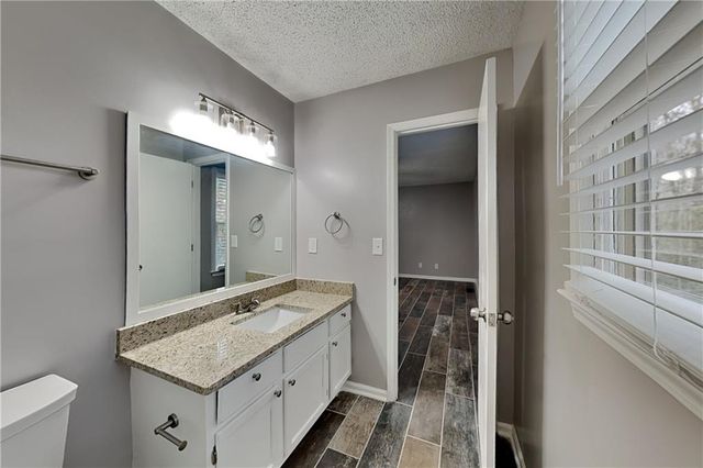 304 Winchester Way, Woodstock, GA 30188