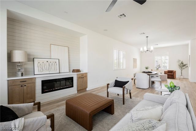 5004 Wayfaring Tree Avenue, Las Vegas, NV 89131